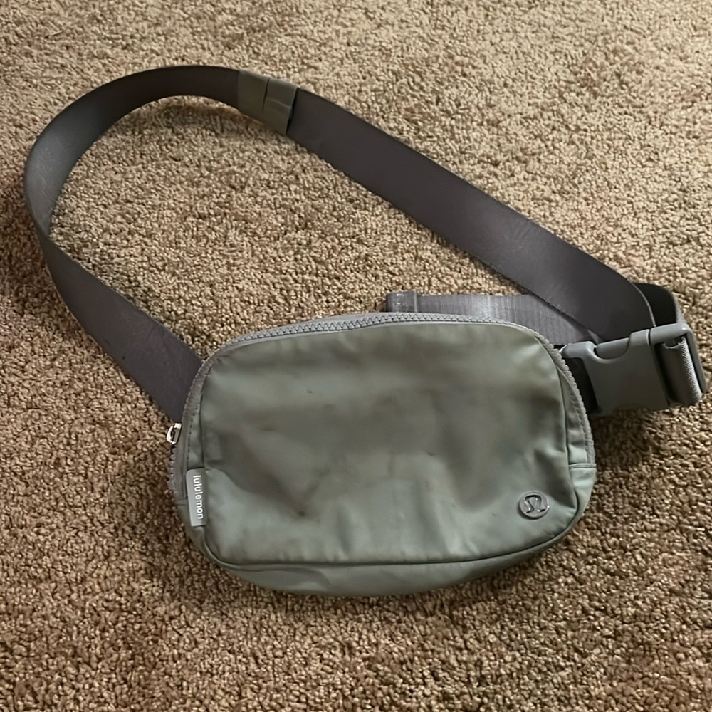 Lulu lemon cross body